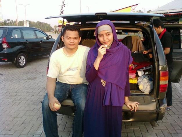 309452_321899321235087_218475606_n