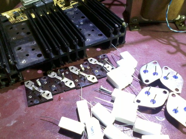 Transistor 2N3055 , Pendingin dan aksesories